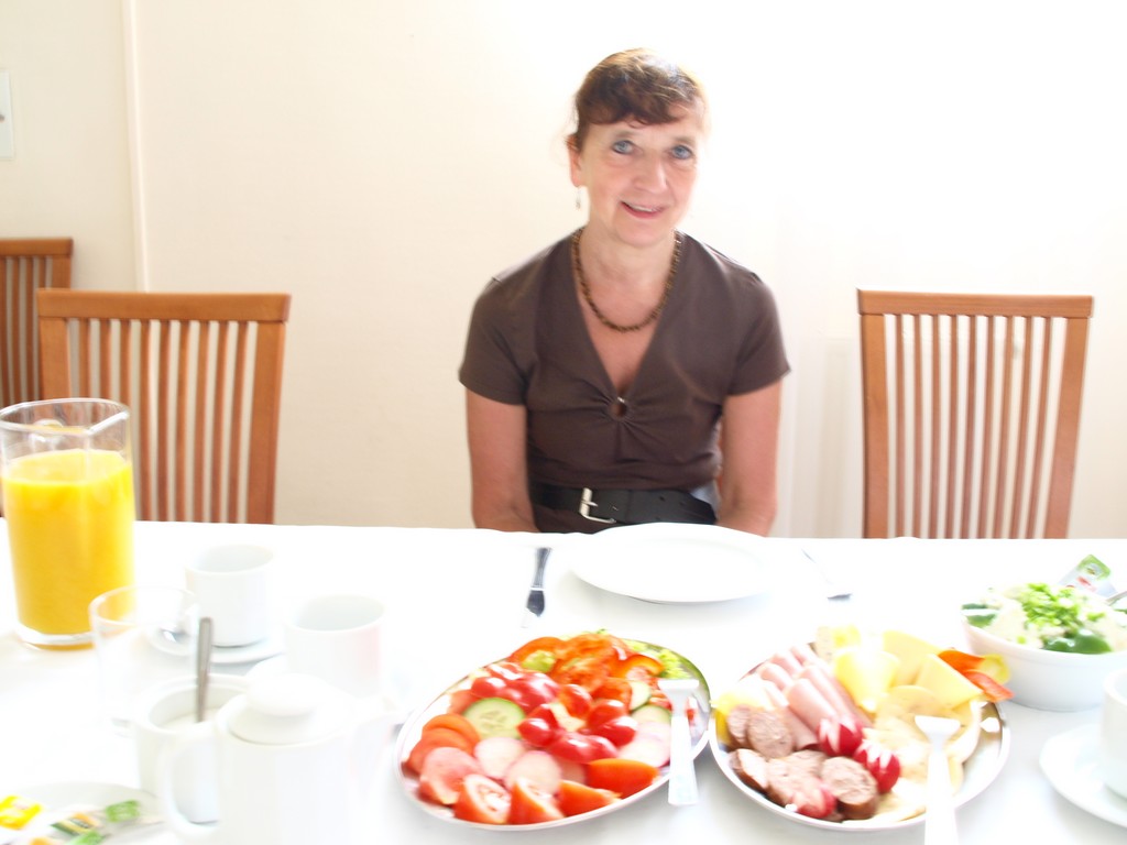 1200782-4e9597a8eda03262a2a144fd4c0868e1.JPG
