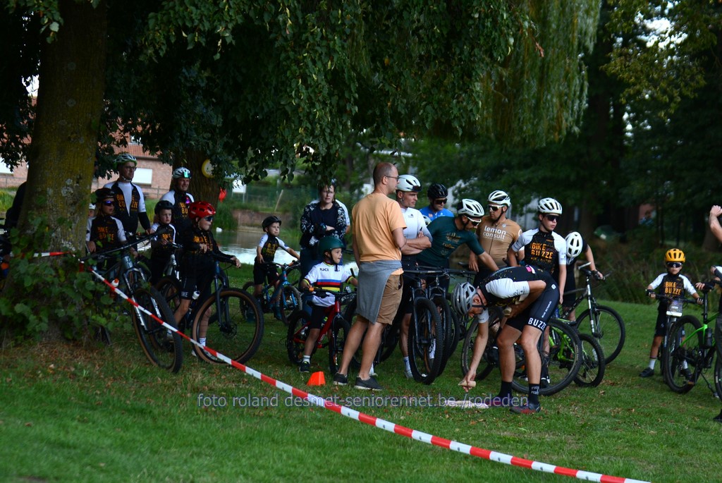 2719036-cc07c152e504f17902412419a86fa8ea.JPG